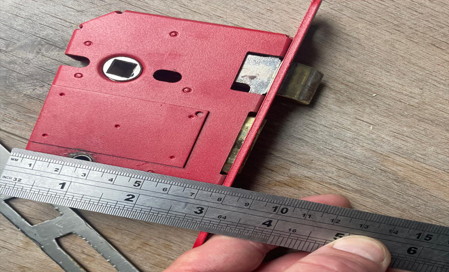 Emergency Locksmith 24/7, emergency call out no charge, no vat